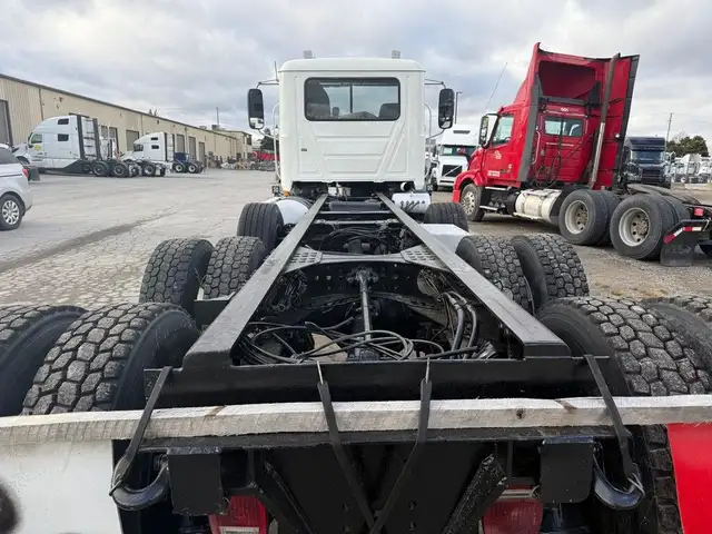 2009 Mack GU813 Granite Cab and Chassis with SPIF Axle, Allison  in Heavy Trucks in Oakville / Halton Region - Image 16