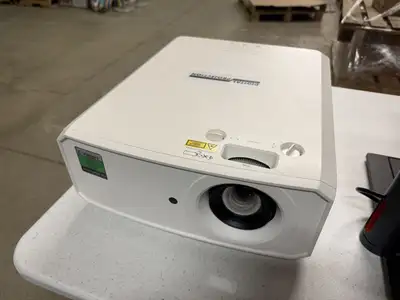 PROJECTORS AVAILABLE BY ONLINE AUCTION, View more