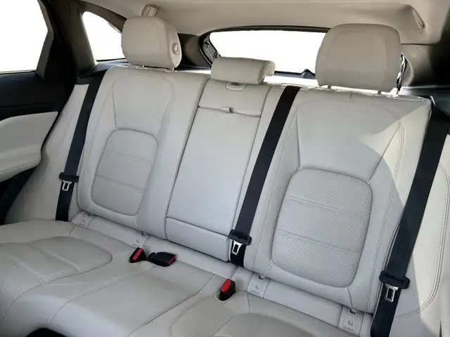 2017 Jaguar F-PACE 35t Prestige / AWD in Cars & Trucks in Calgary - Image 21