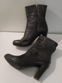BROWNS GENUINE LEATHER WINTER BOOTS HIGH HILL, ITALIAN MADE