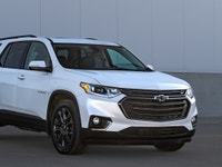 CARGET AUTOMOTIVE is thrilled to offer this 2019 Chevrolet Traverse RS, a sporty three-row SUV featu... (image 4)