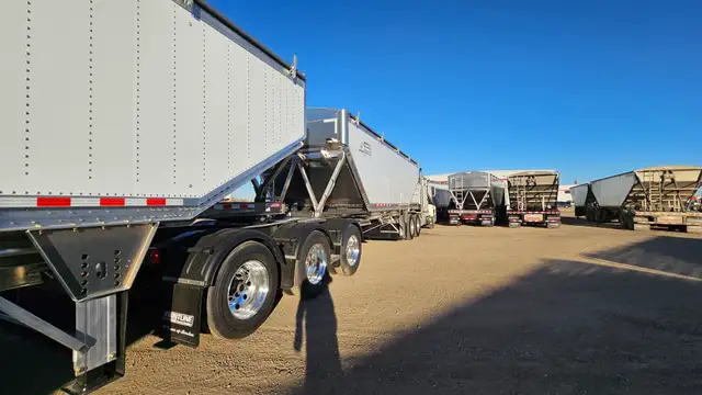 2026 DOEPKER Legacy Super B **SALE SAVE $6,500** in Farming Equipment in Saskatoon - Image 21