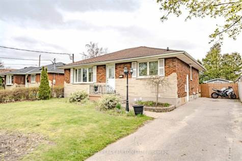 121 Riverside Dr in Houses for Sale in Oshawa / Durham Region