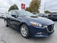 Perfect for dynamic urban adventures and efficient commutes, this 2018 Mazda3 Sport GS Hatchback in... (image 2)