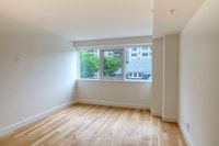 Akelius studio apartment for rent. Located near Sherbrooke in the Downtown - McGill neighborhood, Mo... (image 3)
