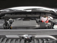 8-cylinder engine ensures powerful performance - All-wheel drive enhances traction and control - Hea... (image 5)
