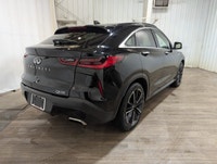 No Accidents, Locally Owned Vehicle! Experience the elegance of the 2022 INFINITI QX55 ESSENTIAL Pro... (image 6)