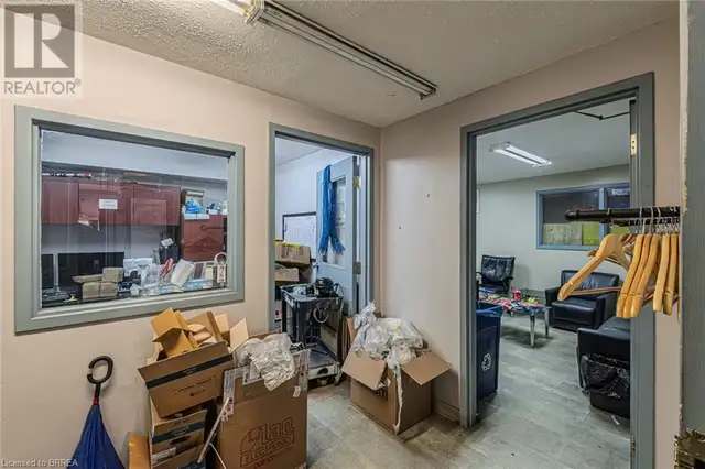 396 HENRY Street Brantford, Ontario in Commercial & Office Space for Rent in Brantford - Image 18