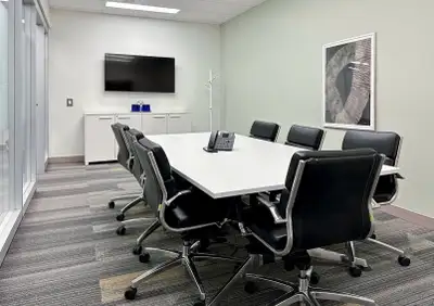 A fully serviced private office with 10 people, ready to use from day one. Work with focus and priva...