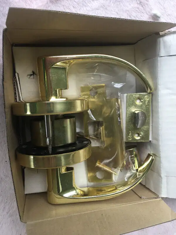 poigner de porte intérieur comme neuf in Windows, Doors & Trim in Laval / North Shore - Image 2