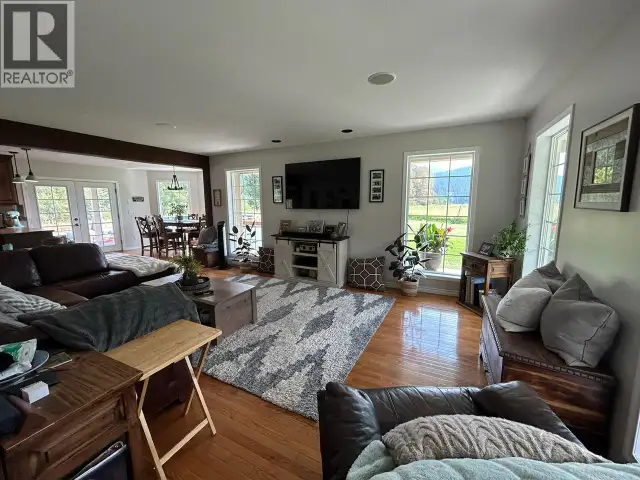 5284 Christian Valley Road Westbridge, British Columbia in Land for Sale in Penticton - Image 20