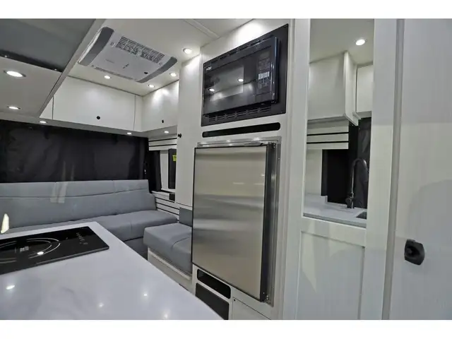 2026 Pleasure-Way Ontour Ontour 2.2 AWD ! Classe B NEUF 2026 in Travel Trailers & Campers in Laval / North Shore - Image 9