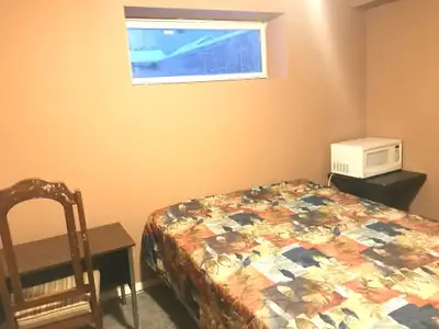 A nice furnished bedroom in Charleswood WPG avail for rent for the month of Aug or Sept 1st in a bea...