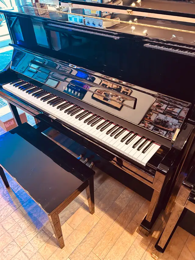 PIANO YAMAHA U1 (2018) in Pianos & Keyboards in City of Montréal - Image 2
