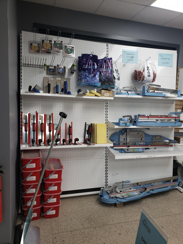 BIG DISCOUNTS: Small Hand Tools and Replacement Parts in Hardware, Nails & Screws in Mississauga / Peel Region - Image 3