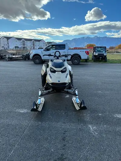 APPLY NOW: https://www.ridecollective.ca/get-pre-approved 2024 SKIDOO SUMMIT X EXPERT 154" 850cc Tur...