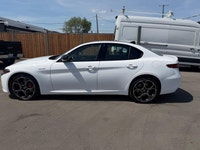All vehicles come with a full vehicle History Report, ask to see it! 2022 Alfa Romeo Julia Veloce al... (image 5)