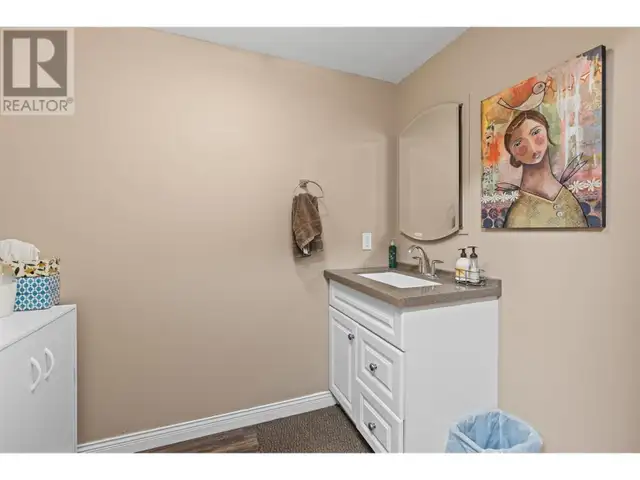 608 Cliff Avenue Enderby, British Columbia in Commercial & Office Space for Sale in Vernon - Image 31