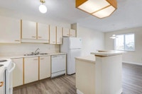 Amenities: Fireplace • Playground • In-suite Laundry Suite & Building: Spacious two-bedroom and thre... (image 6)