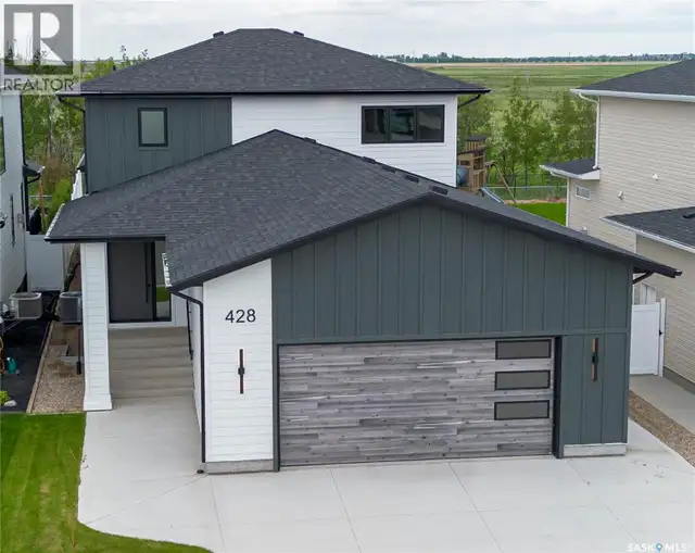 428 Woolf BEND Saskatoon, Saskatchewan in Houses for Sale in Saskatoon - Image 2