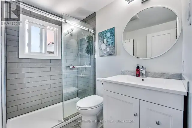 2 - 2700 BARTON STREET E Hamilton (Grayside), Ontario in Condos for Sale in Hamilton - Image 18