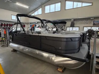 2026 Princecraft Vectra 19L Mercury 60HP Engine Features: Charcoal Exterior Protective Cover Black E...