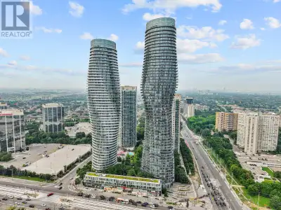 Welcome to stylish city living in this bright and spacious southeast-facing 1-bedroom plus den suite...