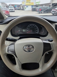 2011 Toyota Sienna Reliable Family Minivan! Year: 2011 Make: Toyota Model: Sienna Mileage: 261,000 k... (image 9)