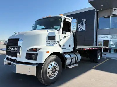2025 MACK MEDIUM DUTY MD742 20' FLAT DECK, View more