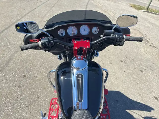 2023 Harley-Davidson Street Glide ~ STREET GLIDE ~ CANANDIAN ~ 1 in Sport Touring in City of Toronto - Image 22