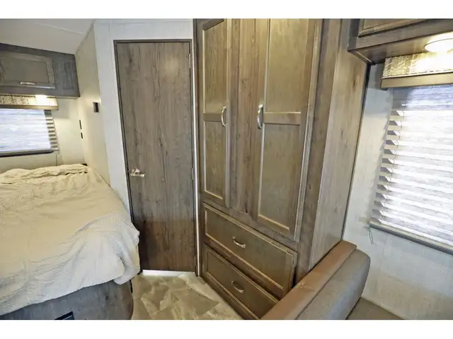 2022 Gulf Stream Conquest 6237 LE 2022 Classe C 24 pieds in RVs & Motorhomes in Laval / North Shore - Image 14