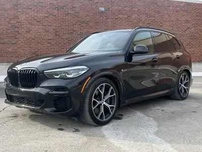 BMW X5 xDrive45e 2022 M Sport HUD Shadowline 84630 km État impeccable Magnifique BMW X5 45e M Sport,...