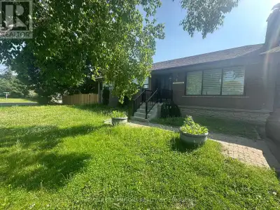 BSMT - 2 CLEMSON CRESCENT Vaughan (Maple), Ontario