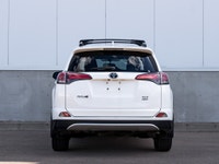 CARGET AUTOMOTIVE is thrilled to offer this The 2016 Toyota RAV4 XLE, a practical compact SUV offeri... (image 7)