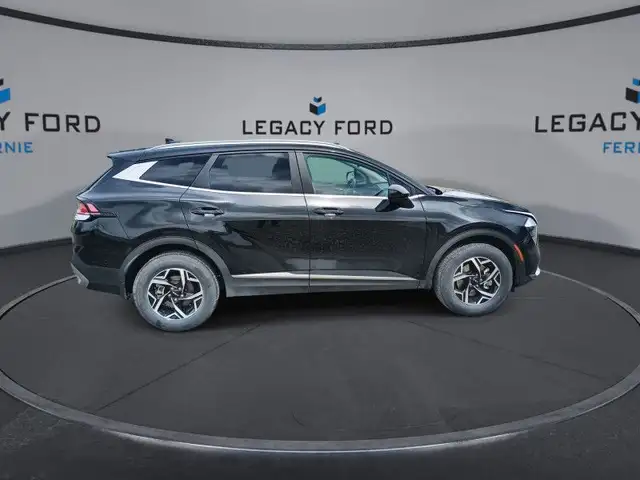 2023 Kia Sportage LX AWD 2.5L 4cyl, All Wheel Drive in Cars & Trucks in Cranbrook - Image 10