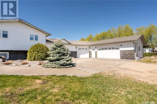 209 1st STREET W Pierceland, Saskatchewan in Houses for Sale in Meadow Lake - Image 27