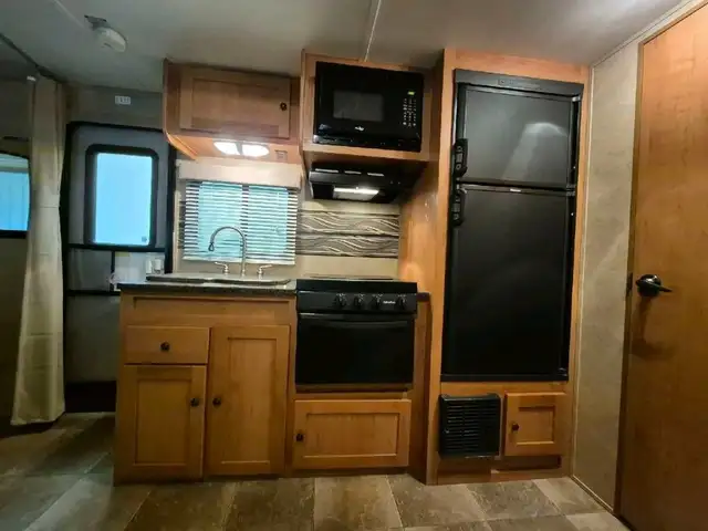 2014 Cruiser RV Shadow Cruiser 195RBS in Travel Trailers & Campers in Thetford Mines - Image 15
