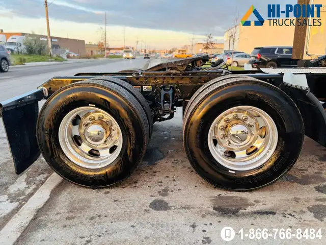 2023 KENWORTH T680 in Heavy Trucks in Mississauga / Peel Region - Image 15