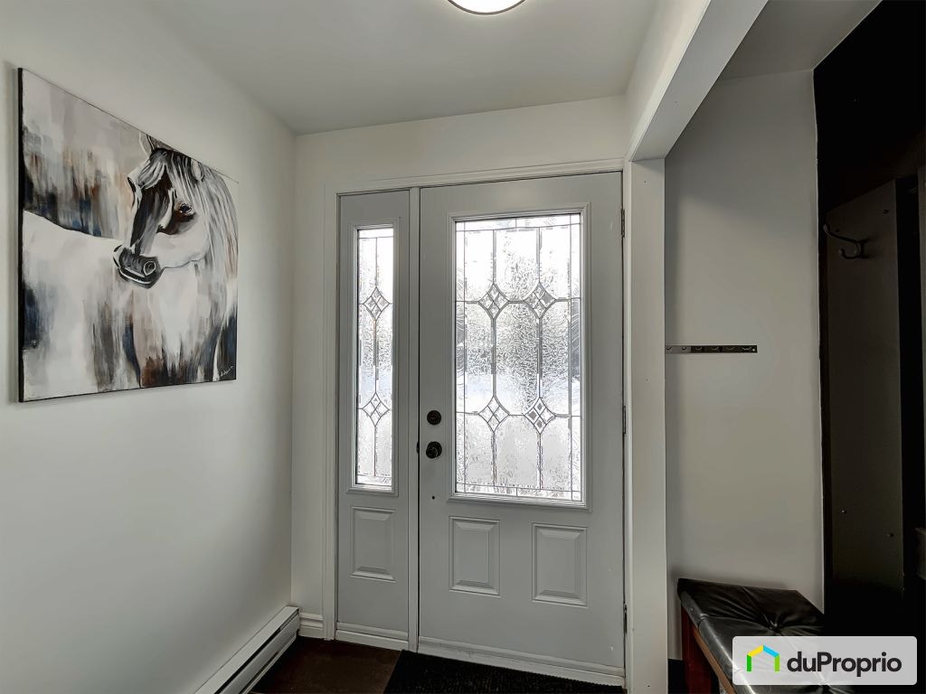 $679,000 - Split Level in St-Jean-sur-Richelieu (Iberville) — photo 2