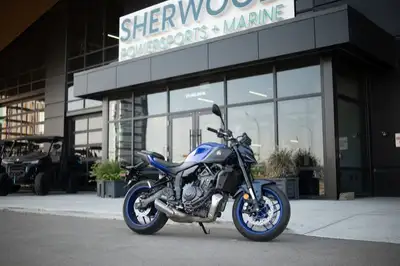 Engine Type: In-Line Displacement: 42 cu. in. (689 cc) Bore and Stroke: Bore: 3.15 in. (80 mm); Stro...