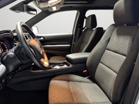 7 Seats | Remote Start | Sunroof | All Wheel Drive | Heated Seats | Experience the perfect fusion of... (image 9)