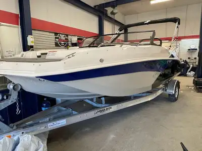 Starcraft SVX 210 | Yamaha Vmax 150 Full windshield | Power Steering Amazing layouts, tons of space!...