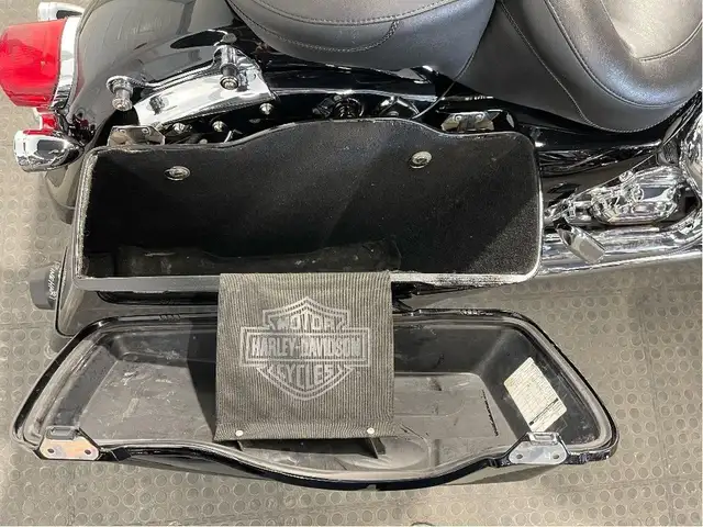 2009 Harley-Davidson Street Glide CANADIAN HARLEY/STAGE 1/RINEHA in Sport Touring in North Bay - Image 14