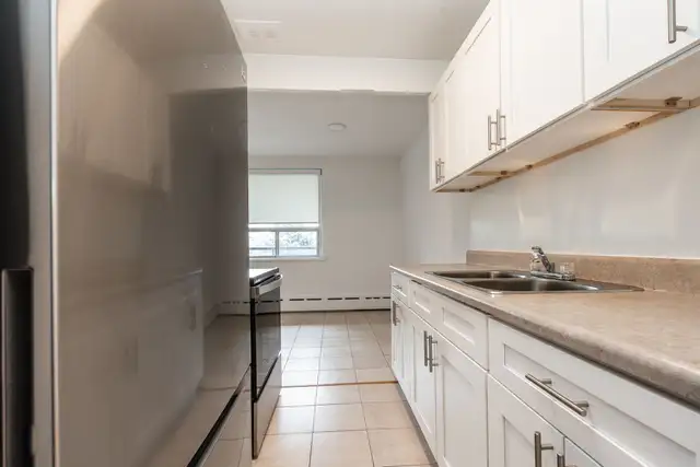 Two bedroom, Keele and Wilson - ID 4323