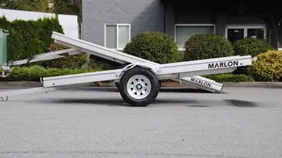 CALL Jamie 437 882-1953 Trailer comes with bare aluminum floor for $3999DOUBLE SALT SHIELD$299ALUMIN...