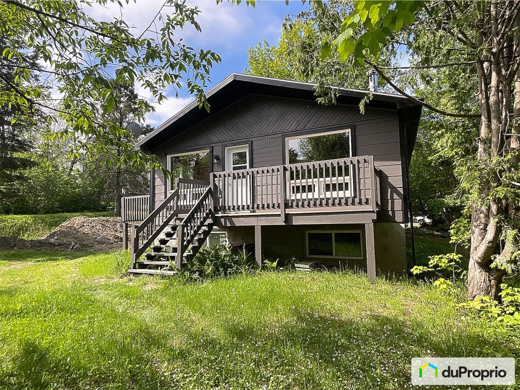 $529,000 - Triplex for sale in Ste-Adele — photo 1