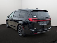 This 2026 CHRYSLER PACIFICA LIMITED has the following options Nappa Lthr Buckets Seats W S Logo, Ful... (image 3)
