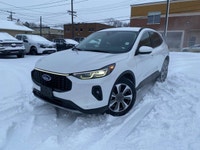 **WE WILL BEAT ANY DEALER IN THE CITY** Star White Metallic Tri-Coat 2024 Ford Escape Platinum AWD 8... (image 1)