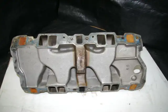 INTAKE MANIFOLD WEILAND SMALL BLOCK CHEVY in Auto Body Parts in Edmonton - Image 3
