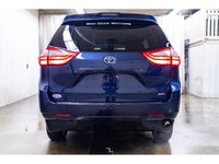 **ACCIDENT FREE - MECHANICALLY CERTIFIED** 33,964 KM This 2019 Toyota Sienna XLE Wheelchair Van is p... (image 6)